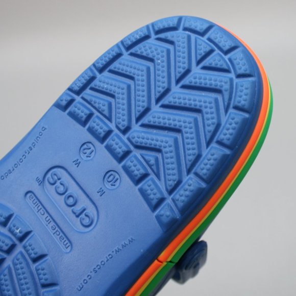 Crocs Men\'s 10/Women\'s 12 Rainbow Multicolor Retro Pride Platform Slides Clogs main image 9